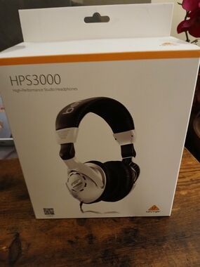 Behringer HPS3000 Headphones Box - White & Orange